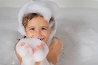 4 Ideas for Making a Child’s Bath Time Fun