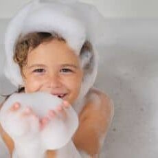 4 Ideas for Making a Child’s Bath Time Fun